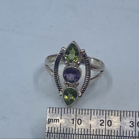 Sterling silver ring with Amethyst and Peridot - Picture 6 of 6